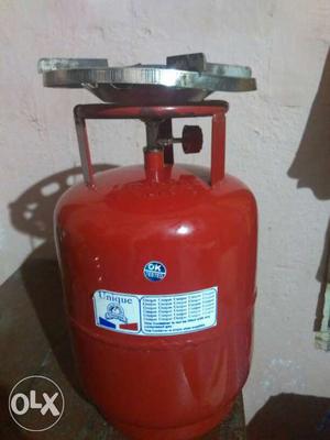 5 Litre capacity gas cylinder with approx. 1litre