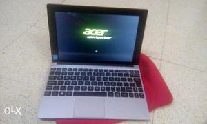 Acer s laptop hybrid tablet 8 months old in