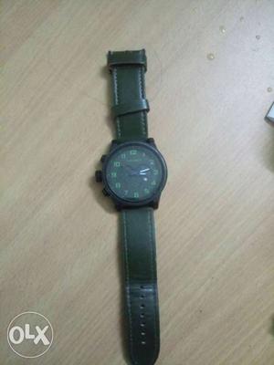 Its a new laurels mens watch only 10 dayz old
