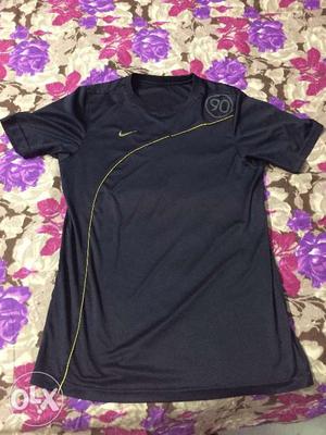 Nike fit t-shirt. Best for gym and sports
