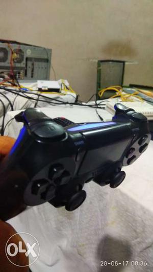 PS4 controller good working condition