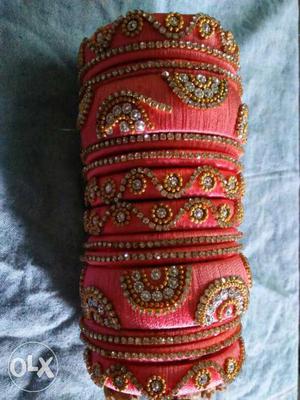 Pink color tread bangles with heavy desing
