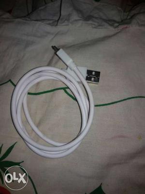 Samsung data cable in new condition