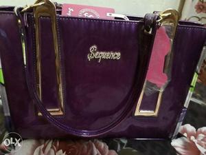Selling a brand new branded purse (SEQUENCE)