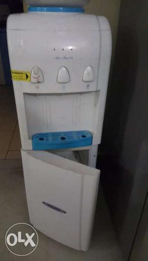 Voltas Hot and Cold Water Dispenser With Cooling