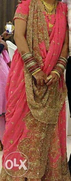 Wedding lehenga used only once heavy in weight