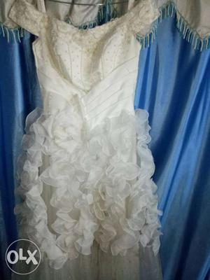 White Sleeveless Floral Long Dress