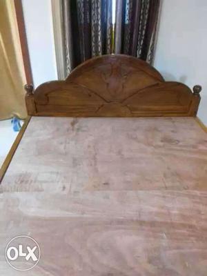 5/6 size teakwood beautiful bed for sale