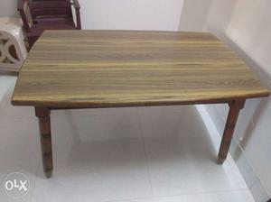 6 seater Dining Table for Sale. In very good