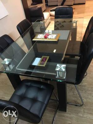 6 seater dinning table. 5x3