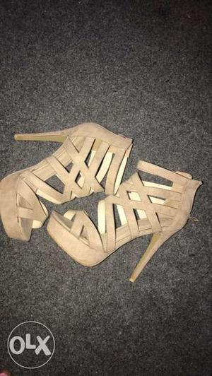 Beautiful brown high heels. size . original