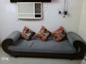 Beautifully maintained couch for Sale