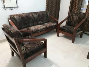 Brown 5 seater (3 + 1 + 1) sofa set in velour