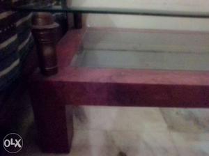 Center walnut wood table in very good condition,