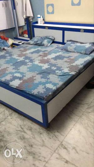 Double bed king size with 6 storage made with