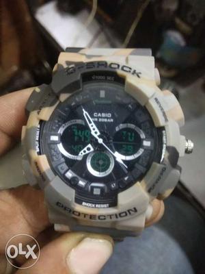 G shock mane watch Very less use God and raning