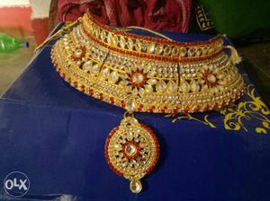 Gold And Diamond Beaded Traditional Neck Wear