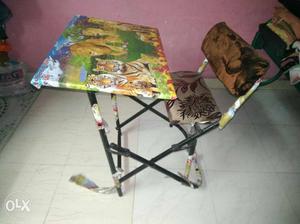 Green, Yellow, Red, And Brown Tigers And Lions Print Chair