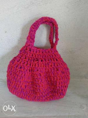 Handmade woolen hand bag pink