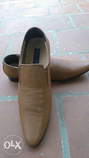 New shoe, size 10 original leather