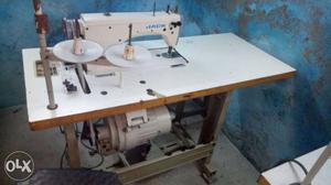 White Jack Motorized Sewing Machine With Table