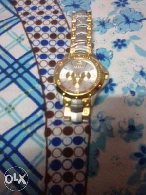 Beautiful Rosra golden watch