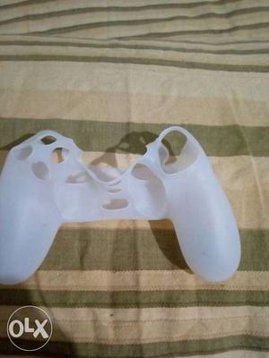PS4 controller case neat condition only for 200rs