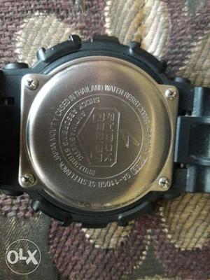 Round Silver Casio G-Shock Watch With Band
