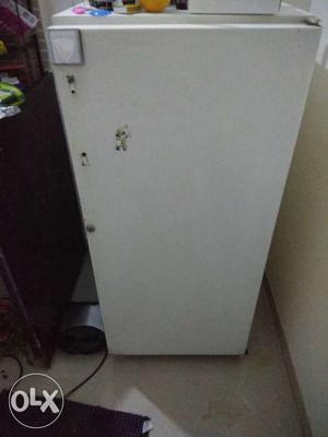 165 litres Single Door Fridge. Awesome and Fast Cooling.