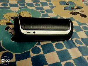 Bluetooth JBL speaker 2 year old but is of good