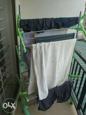 Cloth dryer stand. not in very good condition..