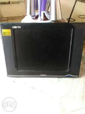 Crown 21 inch led tv only  box pek new tv 2 manth old