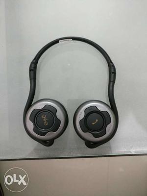 Dell Byte Bluetooth Headfones with cover and box(1.2 years