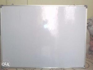 Good condition white board Size 4*3