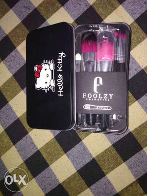 Gray Hello Kitty Foolzy Makeup Brush Set In Case