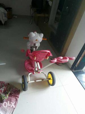 Kids cycle in vry good condition.. with umbrella