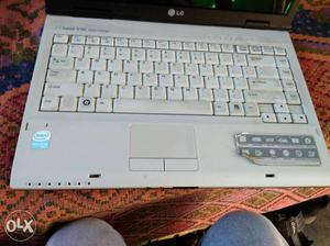Lg laptops in good condition with wireless mouse