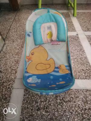 Mee mee baby bather very good condition