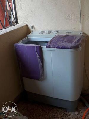 New, only few months old, samsung washing machine