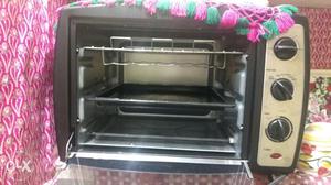 Oven just buyed hardly used from Army man