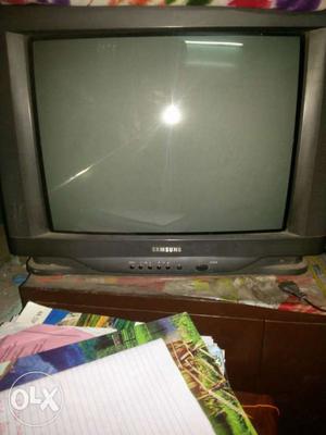 Samsung 21' colour TV, with running condition.