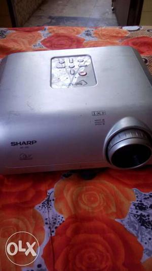 Sharp XR10S Cinema projector Super clarity new