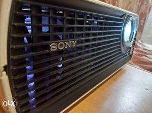 Sony Lcd Projector EXS7 at very low cost