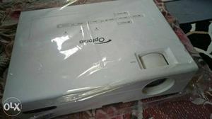 White optoma Projector In Package