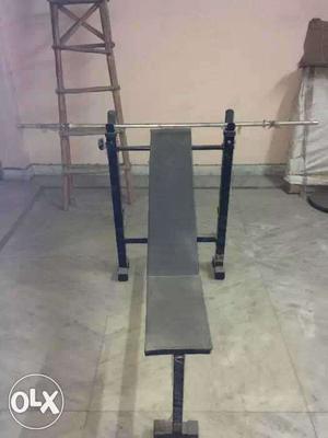 Bench, dumble, rod and 70kg weight.