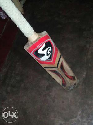 Good condition. SG leather bat and have a good strock