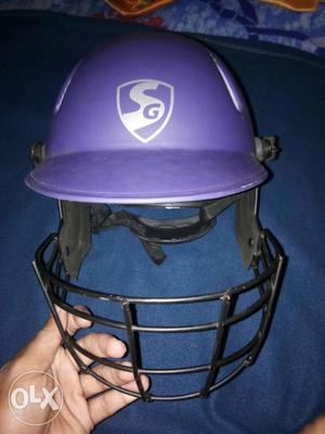 Item:sg cricket helmet size:medium fresh pieace
