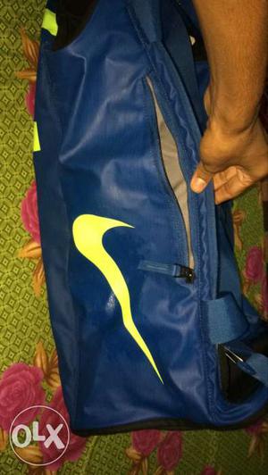 Nike alpha adapt duffle bag for travelling