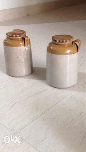 Twp Gray And Brown Condiments Shakers
