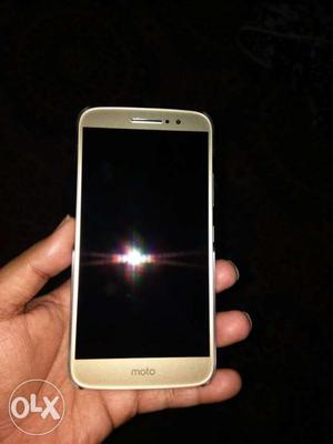 Brand new condition moto m 64gb gold color for